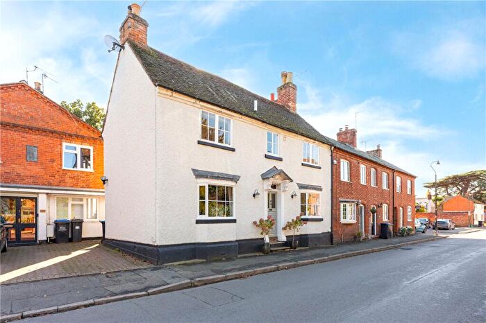 3 Bedroom Terraced House For Sale In Church Street, Barford, Warwickshire, CV35