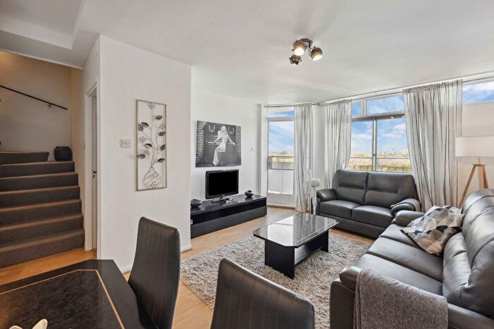 2 Bedroom Flat To Rent In Notting Hill Gate, Notting Hill, W11