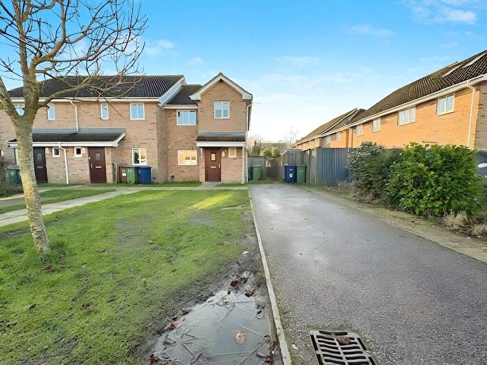 3 Bedroom End Of Terrace House For Sale In The Croft, Christchurch, PE14