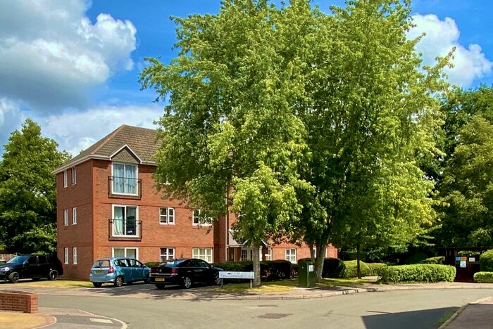 1 Bedroom Apartment To Rent In Collingwood, Farnborough, GU14
