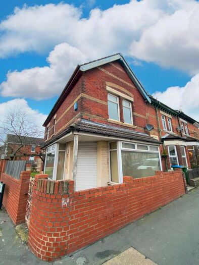 3 Bedroom End Of Terrace House To Rent In Foundry Lane, Southampton, Hampshire SO15