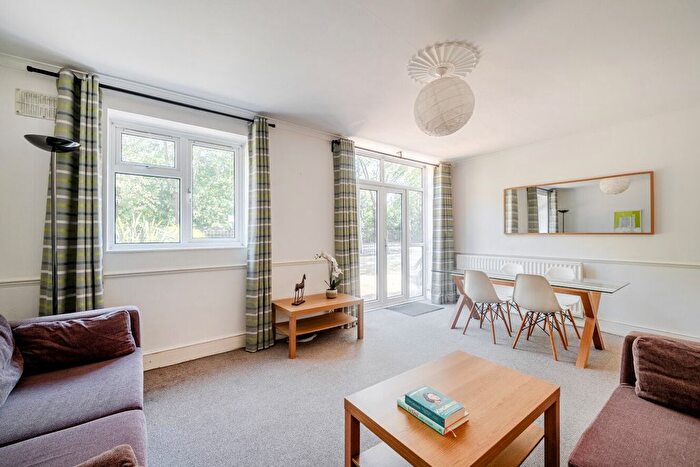 3 Bedroom Property To Rent In Spencer Park, Battersea, London, SW18