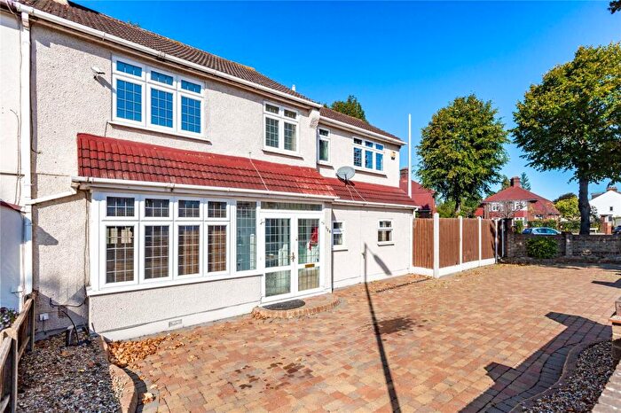 4 Bedroom Semi-Detached House For Sale In Station Lane, Hornchurch, RM12