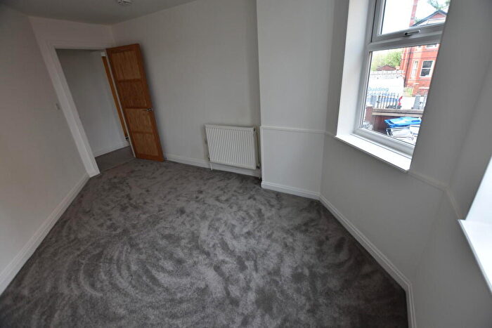 2 Bedroom Apartment To Rent In Park Road Salford Greater Manchester, M6