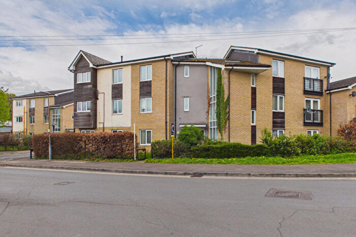 1 Bedroom Apartment For Sale In Harkness Road, Hemel Hempstead, HP2