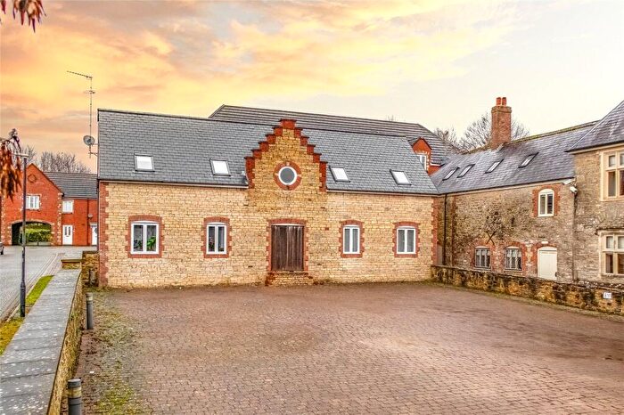 1 Bedroom Apartment To Rent In Woodcutters Mews, Groundwell West, Swindon, Wiltshire, SN25
