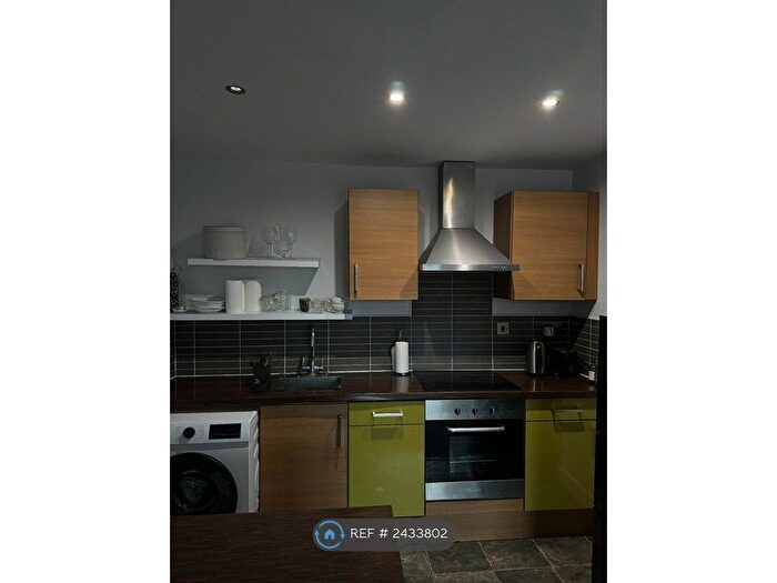 2 Bedroom Flat To Rent In Low Road, Doncaster, DN4