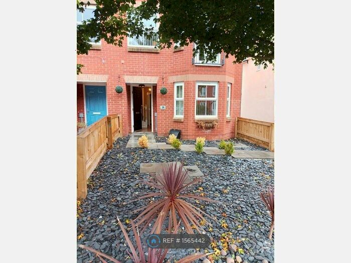 4 Bedroom Semi-Detached House To Rent In Charolais Drive, Bridgwater, TA6