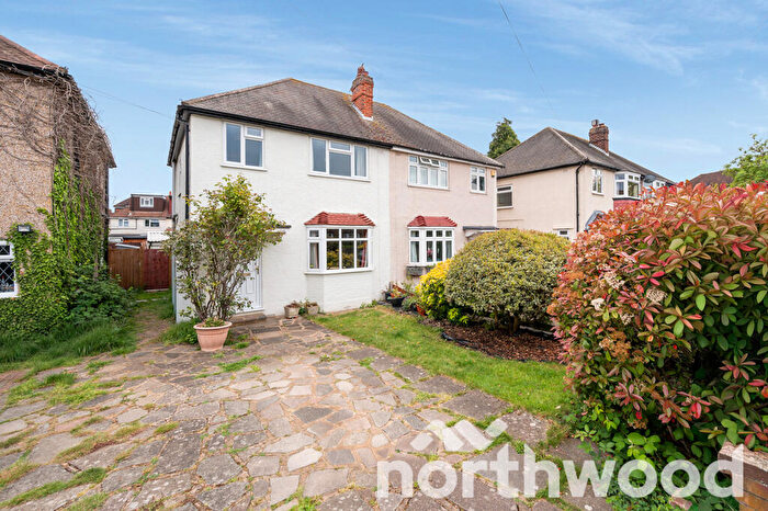 3 Bedroom Semi-Detached House For Sale In Oakhurst Road, West Ewell, Epsom, KT19