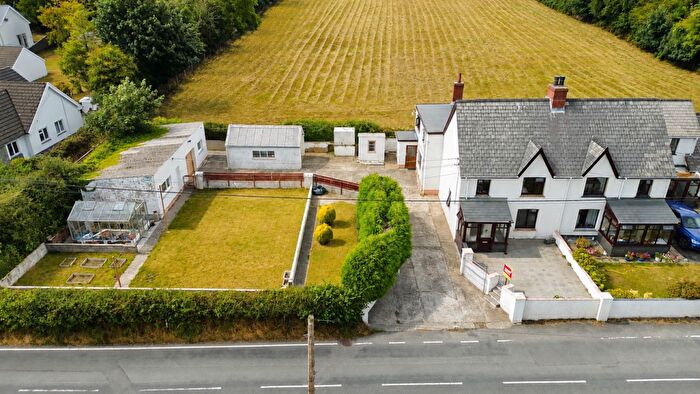 4 Bedroom Semi-Detached House For Sale In Newchapel, Boncath, SA37