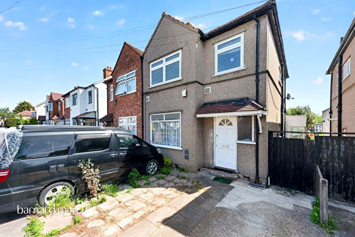 3 Bedroom Semi-Detached House For Sale In Spring Grove Crescent, Hounslow, TW3