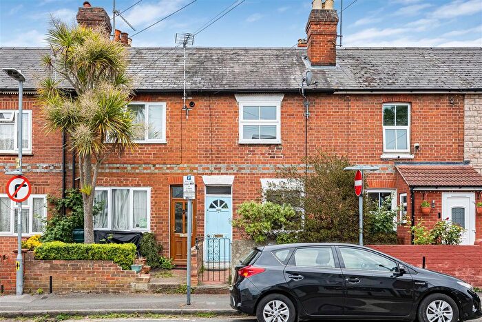 2 Bedroom Terraced House For Sale In Cumberland Road, Reading, RG1
