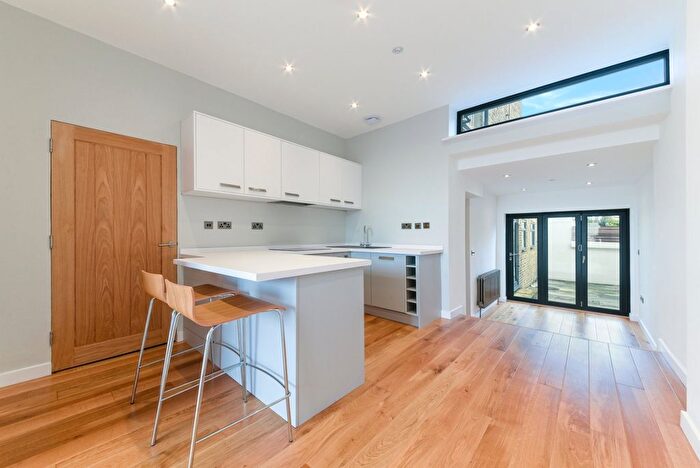 2 Bedroom Property To Rent In Felsham Road, West Putney, SW15