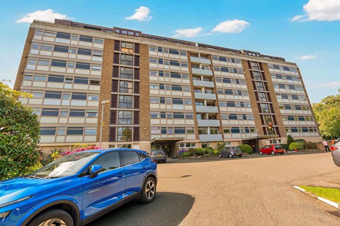 3 Bedroom Flat For Sale In Ravelston Heights, Ravelston House Park, Edinburgh, EH4