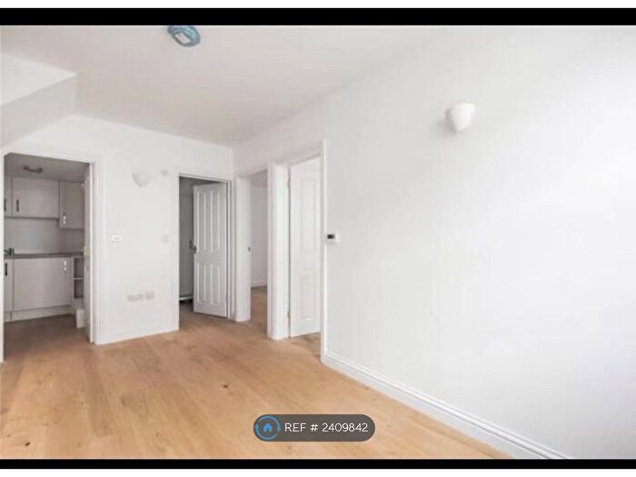 2 Bedroom Flat To Rent In Circus Street, Oxford, OX4