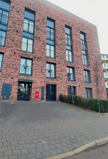 2 Bedroom Flat To Rent In Muirhouse Parkway, Edinburgh, Midlothian, EH4