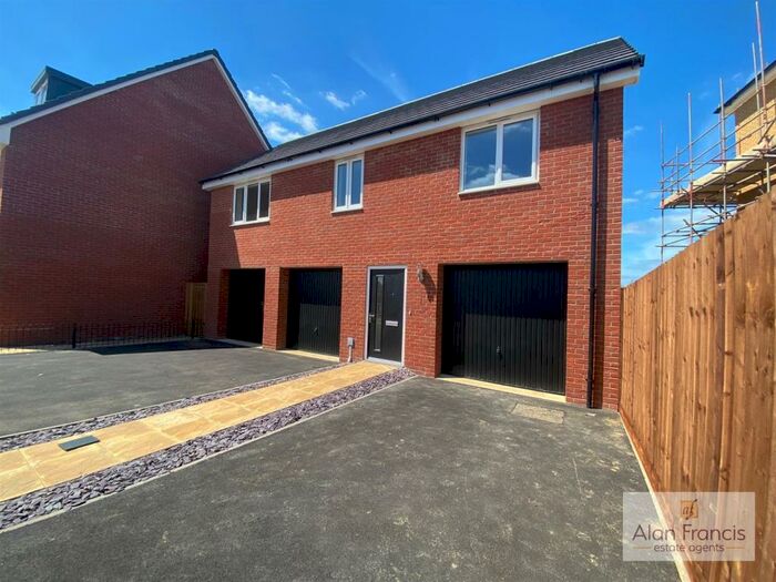 2 Bedroom Coach House To Rent In Berrenda Avenue, Whitehouse, Milton Keynes, MK8