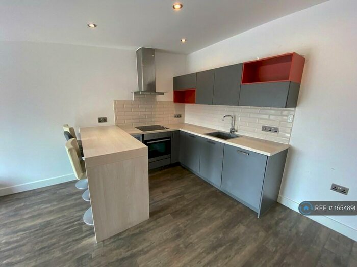 2 Bedroom Penthouse To Rent In Church Court, Preston, PR1