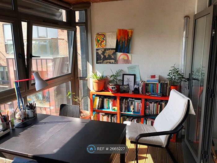 1 Bedroom Flat To Rent In Downham Road, London, N1
