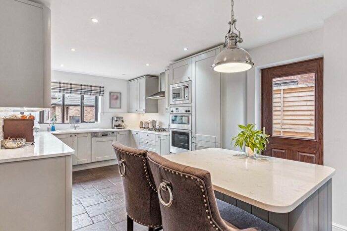 5 Bedroom Detached House For Sale In Whiteman Close, Langford, Biggleswade, SG18