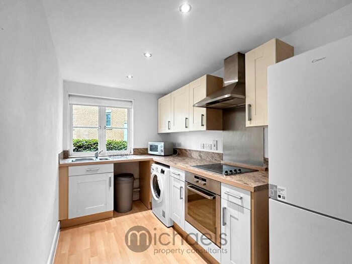 2 Bedroom Apartment For Sale In Tufnell Way, Colchester, Colchester, CO4