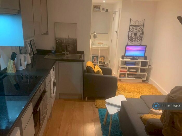 Studio To Rent In Barking Road, London, E6