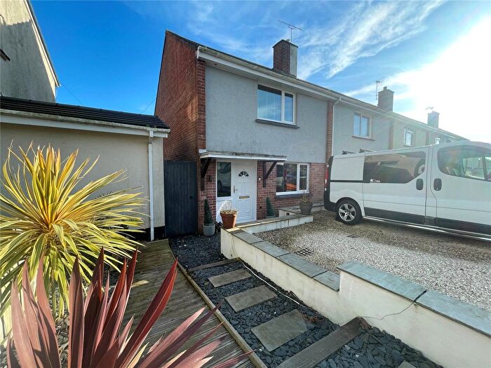 2 Bedroom End Of Terrace House For Sale In Kingsley Avenue, Torpoint, Cornwall, PL11