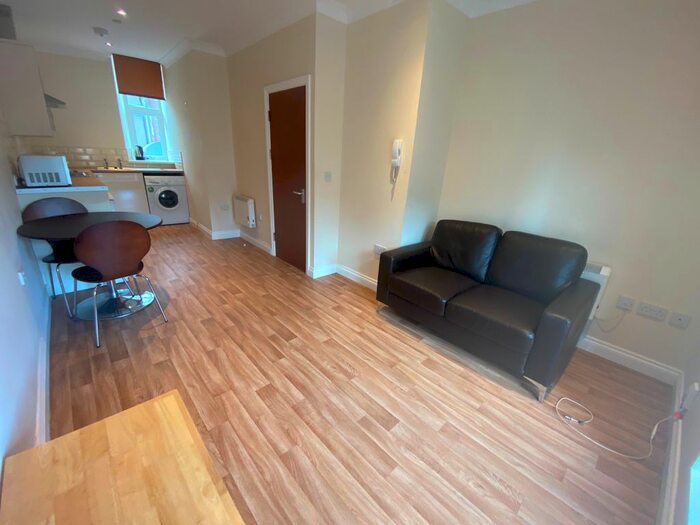 1 Bedroom Flat To Rent In High Street, Swansea, SA1