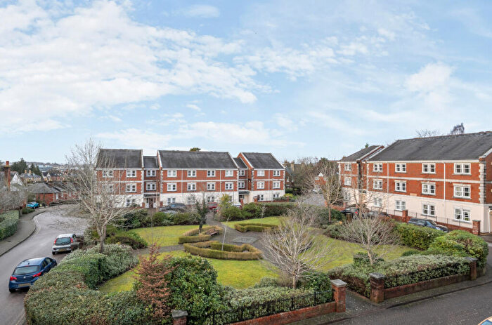 1 Bedroom Apartment For Sale In Grosvenor House, St. Lukes Square, Guildford, GU1