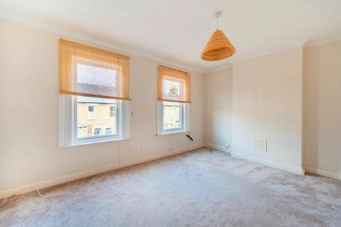 1 Bedroom Maisonette To Rent In Oaklands Road, Hanwell, London W7