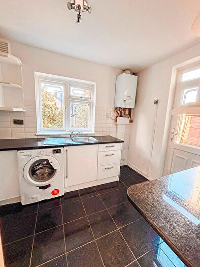 3 Bedroom Detached House To Rent In Smeaton Road, Woodford Green, Essex, Bd, Uk, IG8