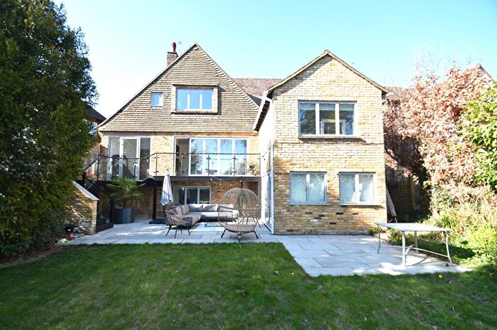 5 Bedroom Detached House For Sale In Crispin Way, Farnham Common, Buckinghamshire, SL2