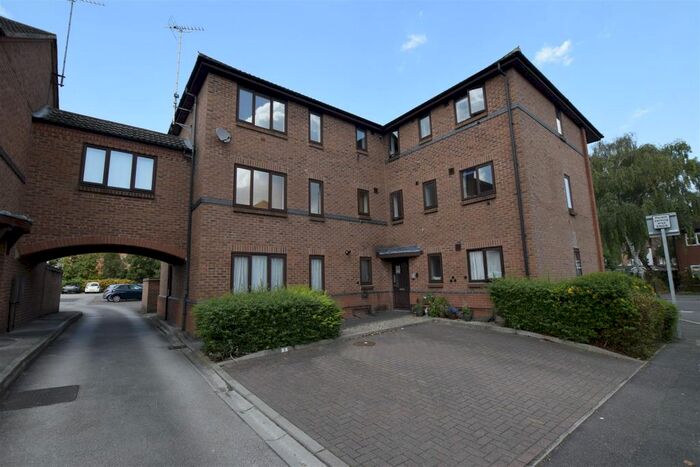 2 Bedroom Flat To Rent In Etruria Gardens, Derby, Derbyshire, DE1