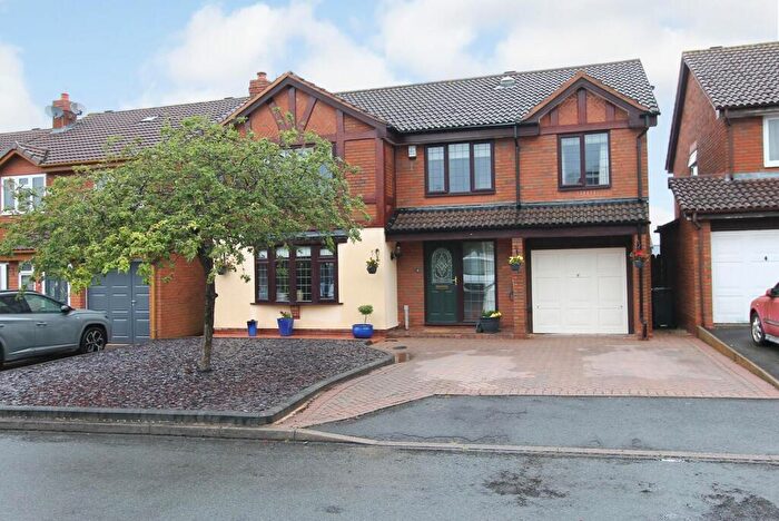 5 Bedroom Detached House For Sale In Pochard Close, Kidderminster, DY10