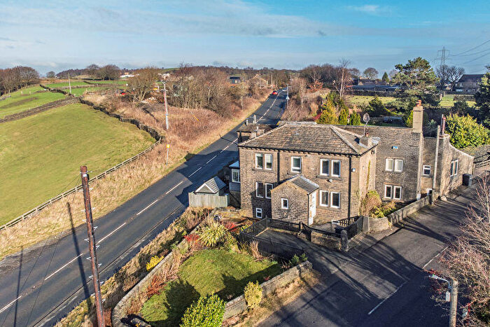 1 Bedroom Cottage For Sale In The Cross, Barkisland, HX4