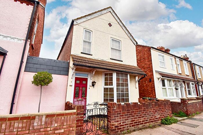 4 Bedroom Link Detached House For Sale In Margetts Road, Kempston, MK42