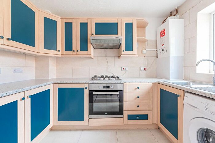 2 Bedroom End Terrace House To Rent In Hornbeam Close, Northolt, UB5