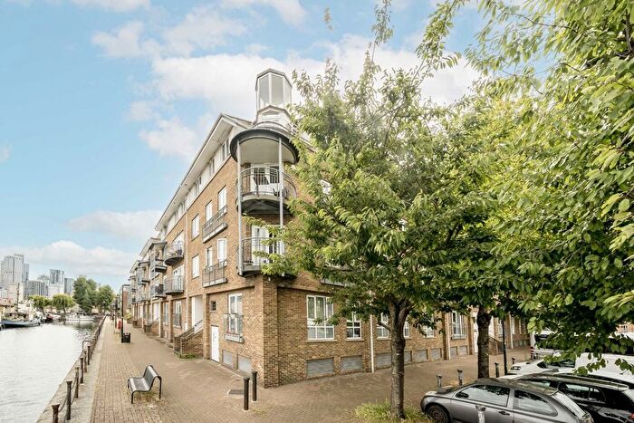3 Bedroom Flat To Rent In Rainbow Quay, Surrey Quays, SE16
