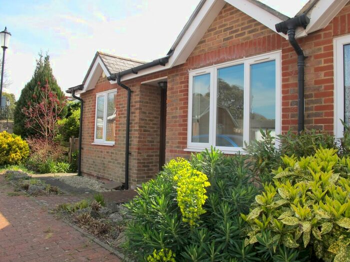 2 Bedroom Bungalow To Rent In Cluny Street, Lewes, BN7