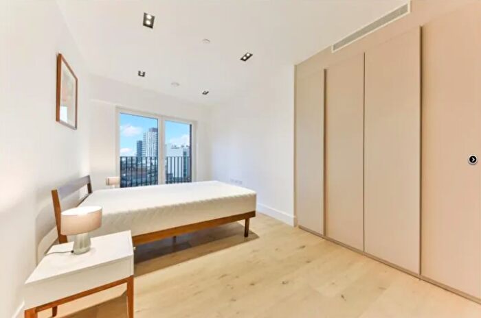 2 Bedroom Flat For Sale In Exchange Gardens, Vauxhall, SW8