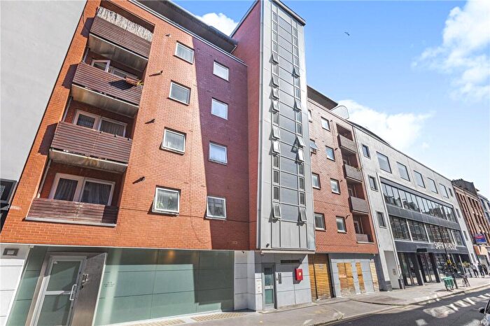2 Bedroom Apartment For Sale In Kirby Street, London, EC1N