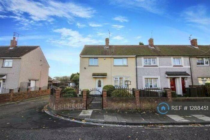 3 Bedroom End Of Terrace House To Rent In Dykefield Avenue, Newcastle Upon Tyne, NE3