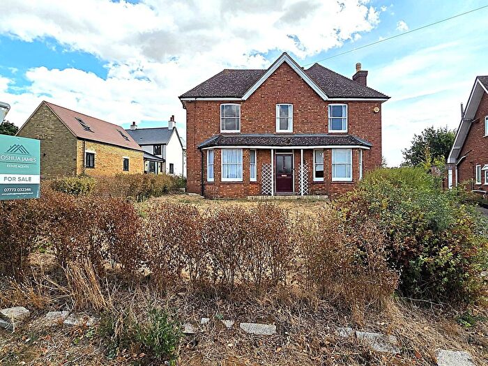 4 Bedroom Detached House For Sale In Honey Hill, Gamlingay, SG19