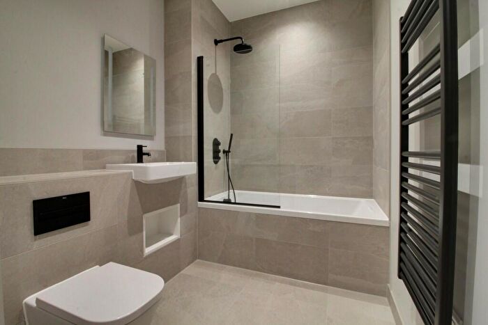 2 Bedroom Apartment To Rent In Pressworks, - Northwood Street, Jewellery Quarter, B3