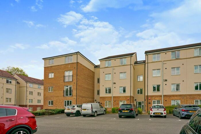 2 Bedroom Penthouse To Rent In Maple Court, Seacroft, Leeds, West Yorkshire, LS14
