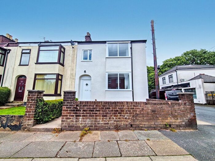 4 Bedroom Terraced House To Rent In Stand Lane, Radcliffe, M26