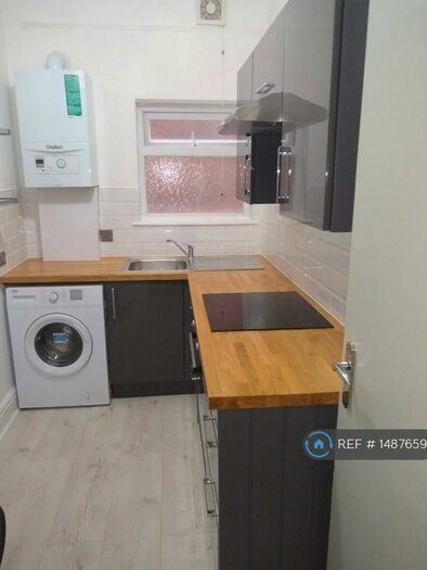 1 Bedroom Flat To Rent In Didsbury, Manchester, M20
