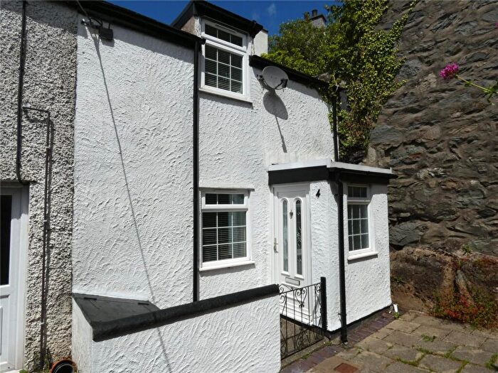 2 Bedroom End Of Terrace House For Sale In Pen Y Graig, Bethesda, Bangor, Gwynedd, LL57
