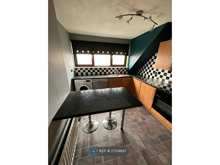 3 Bedroom Flat To Rent In B, Peterhead, AB42