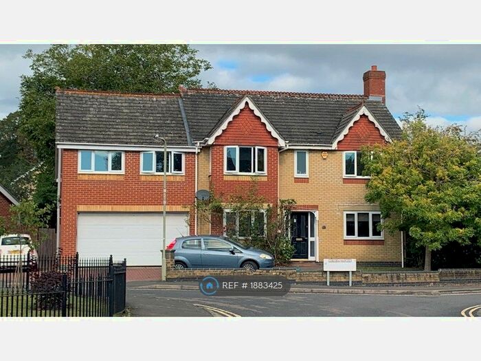 9 Bedroom Detached House To Rent In Demesne Furze, Headington, Oxford, OX3